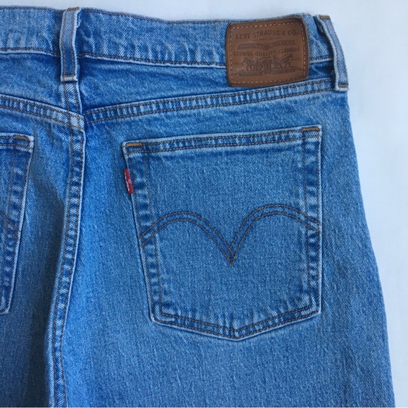 Levi’s Wedgie Straight Ankle Crop High Rise Light Wash Blue Denim Jeans Size 30 - Picture 7 of 17